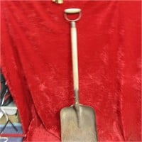 Antique short handle scoop shovel.