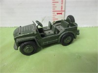 OLD DINKY TOY MILITARY AUSTIN JEEP