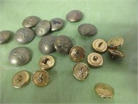LOT OF R.C. JIMMY BUTTONS & BRASS CANADIAN (19)