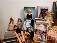 COLLECTION OF ASSORTED DOLLS