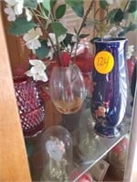 SHELF COLLECTION OF CANDLE HOLDER AND VASES