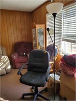 ROLLING OFFICE CHAIR AND FLOOR LAMP