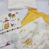 Vintage Tablecloths w/ Farm & Rooster Motif Cloth