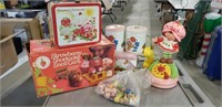 Lot of Strawberry Shortcake vintage tins,lunch