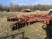 20' IHC Disk with Harrow attachment