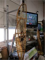 12" x 60" trappers snowshoes
