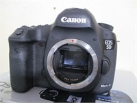 Canon EOS 5D Mark III digital camera