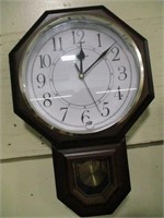 Seth Thomas regulator style wall clock-batt.op