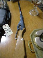 Daisy 401 pellet rifle