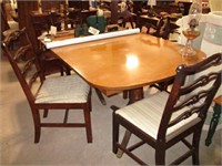Mah. dbl. ped dining table w/ 5 chairs