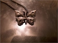 BUTTERFLY ON CHAIN .925