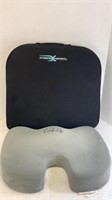 2 therapeutic seat cushions