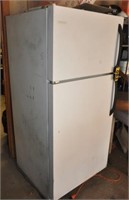 Working Frigidaire 18' shop / garage refrigerator