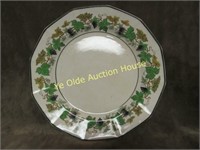 Royal Doulton Earthenware Vintage Grape plate