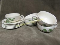 Paden City Art Pottery China Ivy in Vase Cups/saus