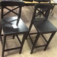 2 BAR STOOLS 2FT 1