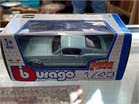 BURANGO 1/43 SCALE FORD MUSTANG GT CAR - NIP