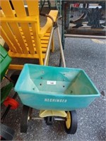 Hechinger Lawn Spreader
