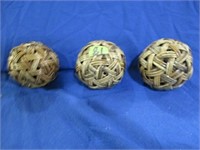 3 decorative wicker balls