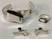 GROUP OF HENRY STEIG MID-CENTURY STERLING JEWELRY