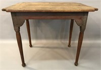 EARLY COUNTRY MAPLE TABLE WITH SHAPED TOP