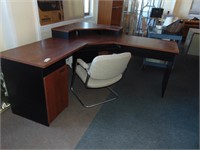 Quality Corner Desk with Chair