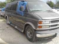 1999 CHEVY VAN- 096392