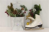Hanging Ice Skate Decoration and Hanging Tin with