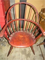 VTG Windsor style wooden chair/cherry toned