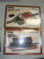 2 TYCO TRAIN ACCESSORIES