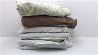 Lot of sheets flat and fitted eight total