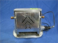 Vintage toaster - in working condition