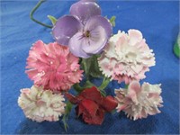 6 porcelain flowers
