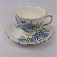 Pair of tea cup sets Royal Vale Delphine