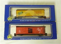 HO ~ AHM Supreme Reefer & Jersey Central Boxcar