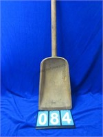 WOOD PRIMITIVE SHOVEL