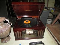 CROSLEY 3 IN 1 TURN TABLE