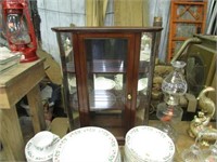 SMALL DISPLAY CABINET