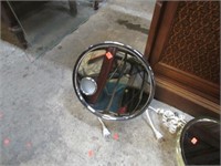 SILVER LIGHTED MAGNIFYING MIRROR