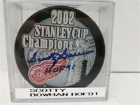 Signed Hall of Fame Scotty Bowman 2002 Puck