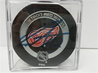 Signed Sean Avery Red Wings Puck