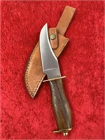 Fixed bladed knife with brass guard and endcap, le