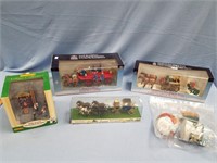 Misc. lot of Christmas decorations and figurines