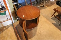 SOLID WOOD END TABLE 25" ROUND X 24"TALL