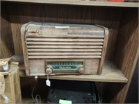 Radio-Matic tube radio