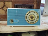 RCA Victor table radio