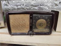 Consol-Tone radio