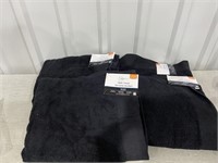 4 Black Bath Towels