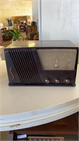 Vintage Silvertone #15 Radio