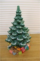 Vintage Atlantic Mold ceramic Christmas tree